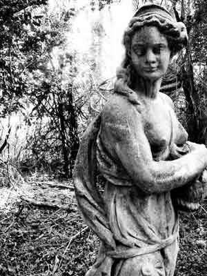 Harrietta Plantation Statue at Gates - Charleston County, South Carolina